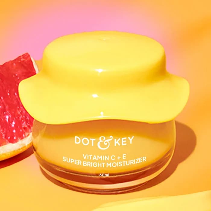 Dot & Key Vitamin C + E Super Bright Moisturizer, Kakadu Plum & Blood Orange (60ml)